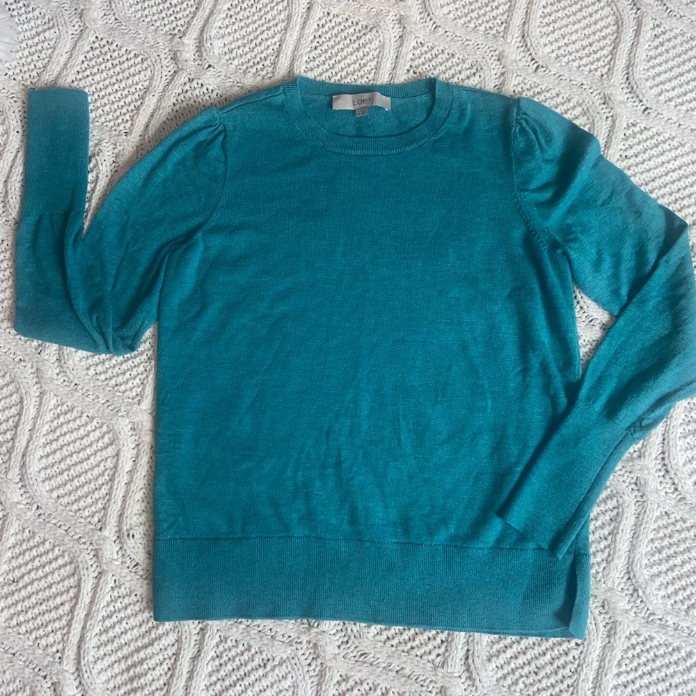 NWOT*LOFT TEAL BLUE SWEATER size Small